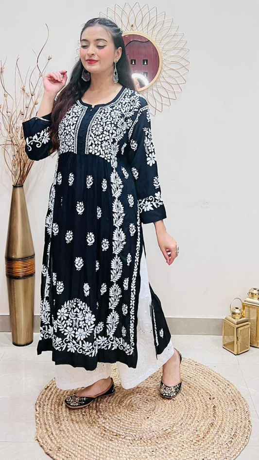 Masnavi zia kurti/top black