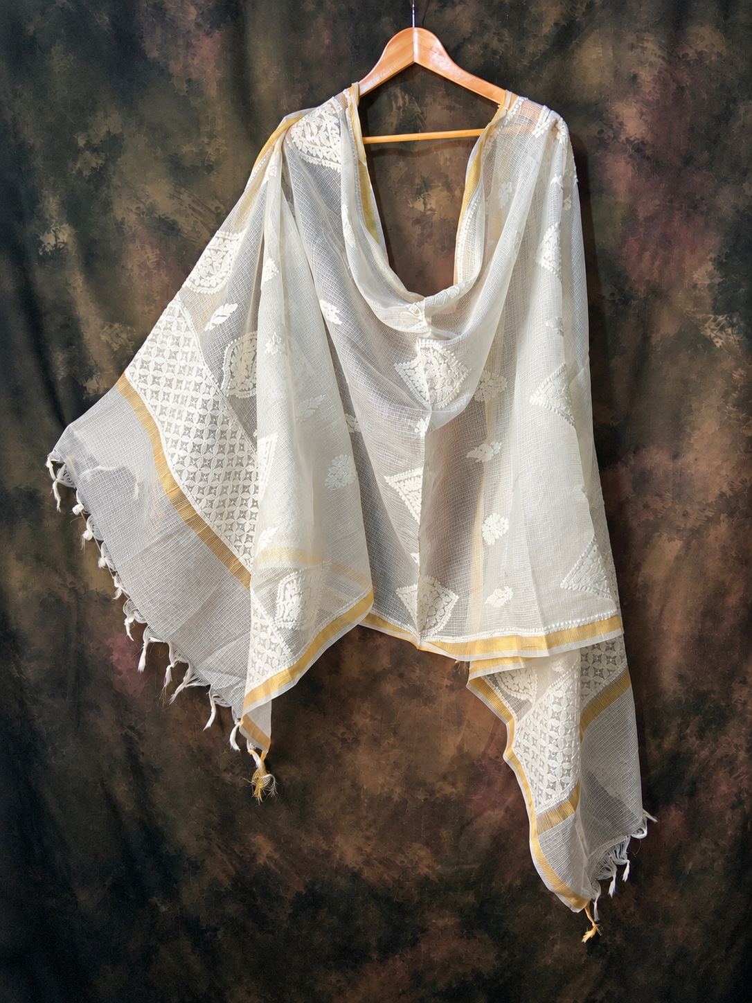 K-silk_chikankari_dupatta.