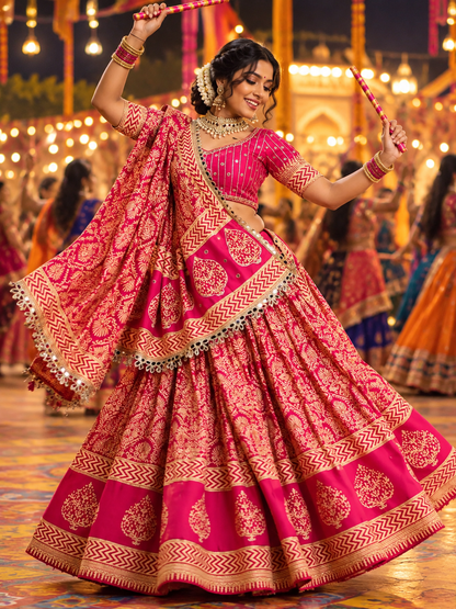 Masnavi saras pink navratri lehana 