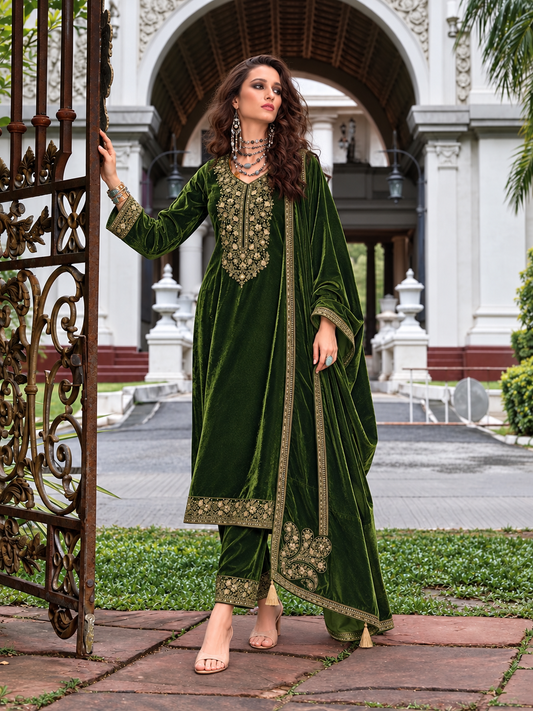 Nazakat makhmali embroidered Velvet Set - Moss Green