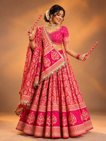 Saras pink navratri lehana set
