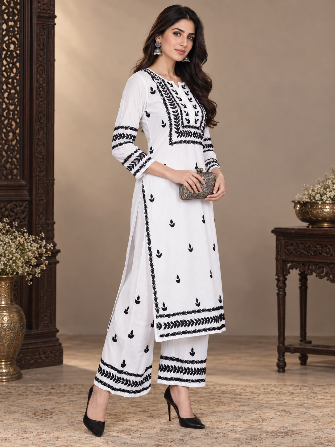 Masnavi_sia_white_chikankari_kurti