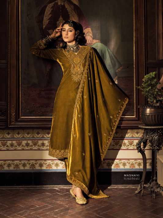 Zarafshan Makhmali Embroidered Velvet Suit Set - Antique Gold